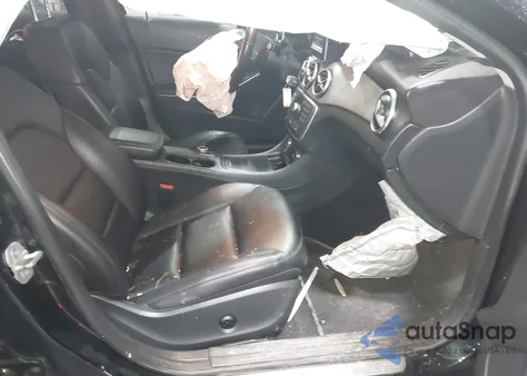 2015 Mercedes-Benz Gla 250 4Matic z USA, uszkodzony, nr VIN WDCTG4GB4FJ031952